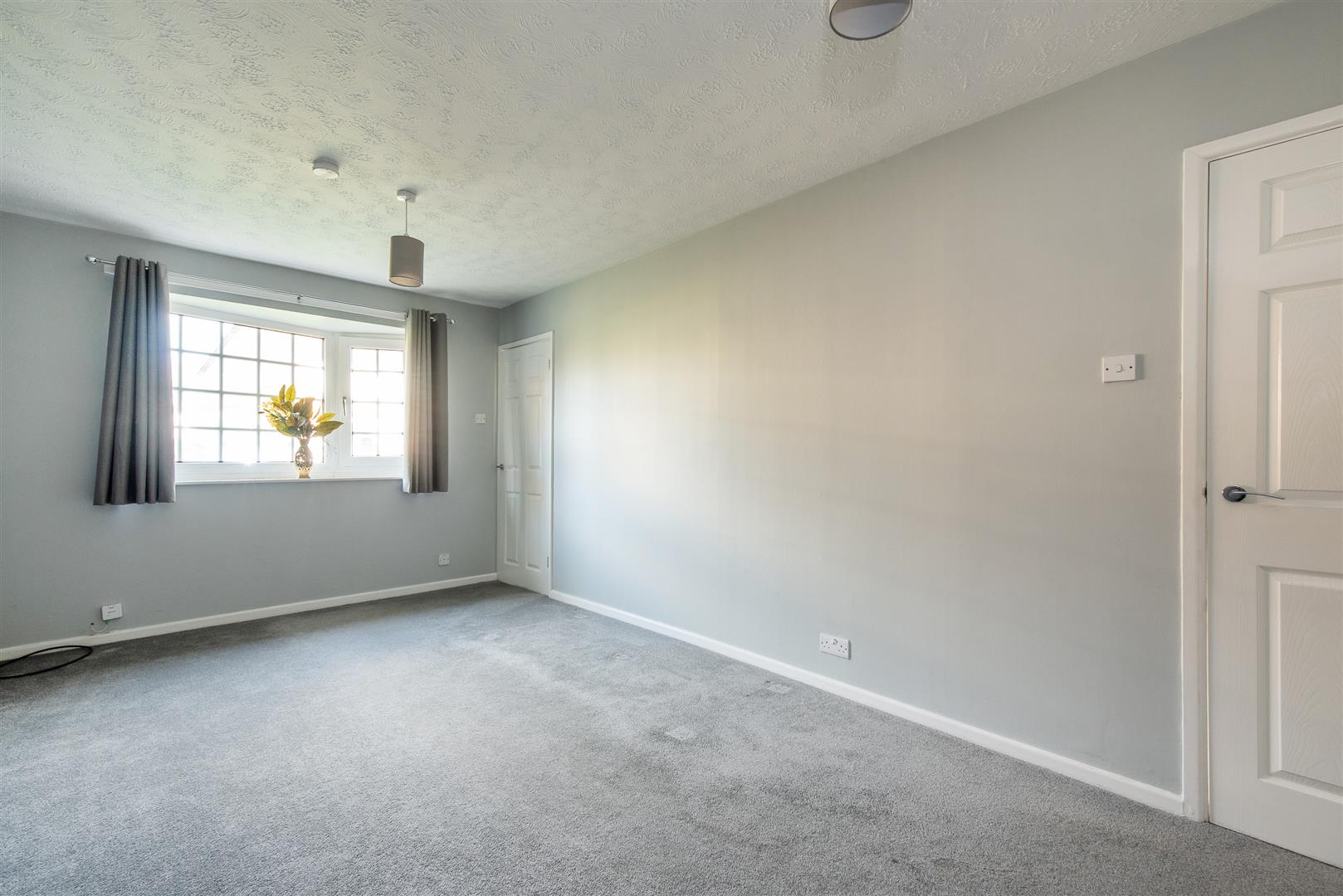2 bed property in Oak Croft, Chorley
